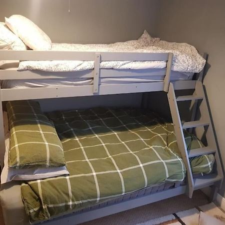 Just The Splott! Sleeps 6, 8 Mins To Stadium. Кардиф Екстериор снимка