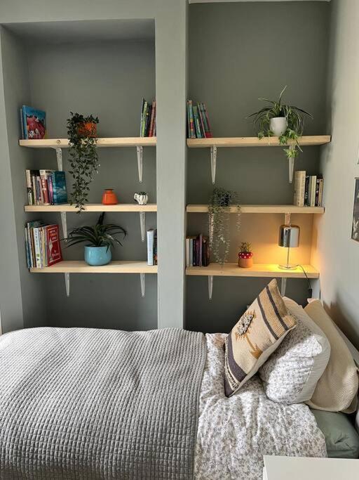 Just The Splott! Sleeps 6, 8 Mins To Stadium. Кардиф Екстериор снимка