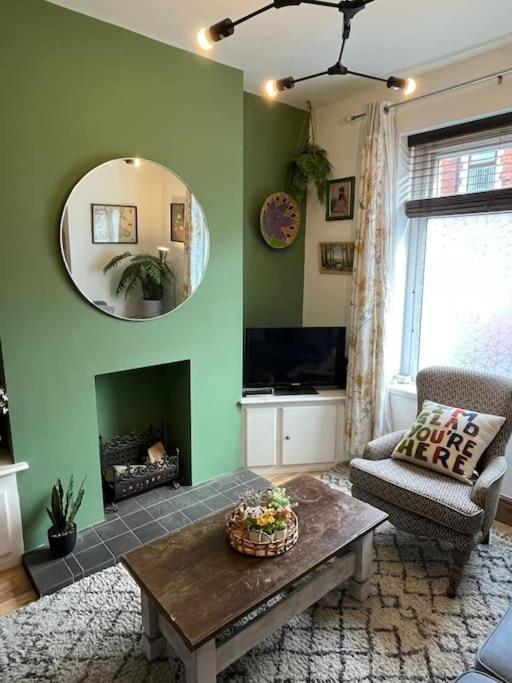 Just The Splott! Sleeps 6, 8 Mins To Stadium. Кардиф Екстериор снимка