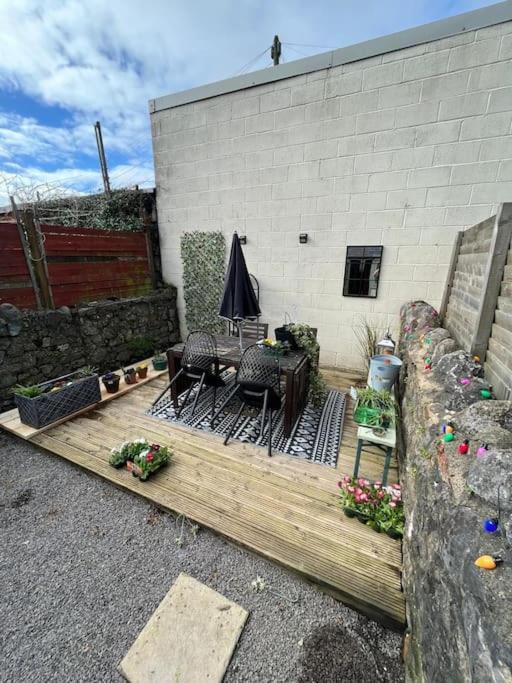 Just The Splott! Sleeps 6, 8 Mins To Stadium. Кардиф Екстериор снимка