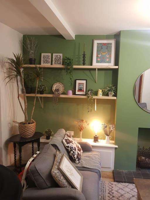 Just The Splott! Sleeps 6, 8 Mins To Stadium. Кардиф Екстериор снимка