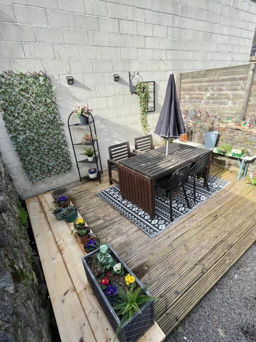 Just The Splott! Sleeps 6, 8 Mins To Stadium. Кардиф Екстериор снимка